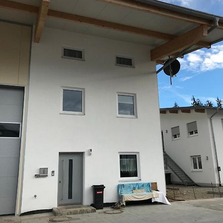 Family Like Apartment Pfaffing Exterior photo